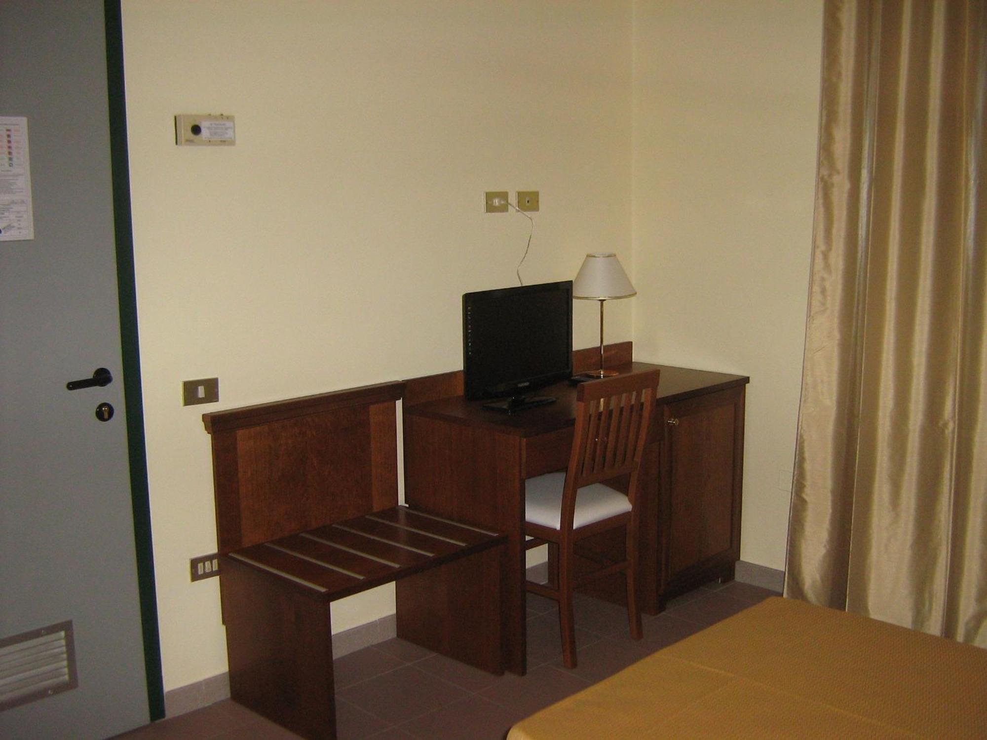 Hostiliae Ciminiera Hotel Ostiglia Экстерьер фото