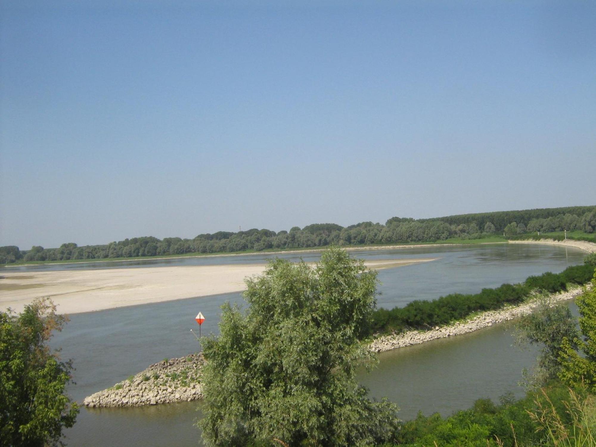 Hostiliae Ciminiera Hotel Ostiglia Экстерьер фото