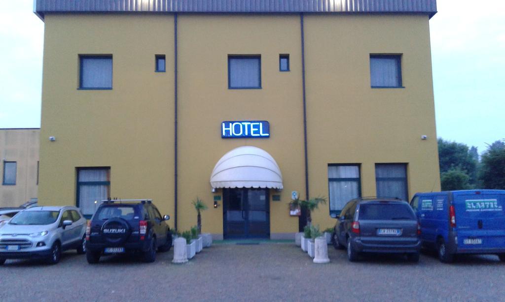 Hostiliae Ciminiera Hotel Ostiglia Экстерьер фото
